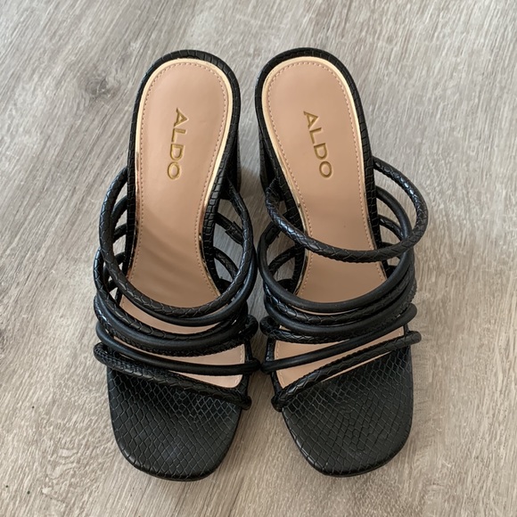 Like New Aldo Sandal Heels - Picture 2 of 7